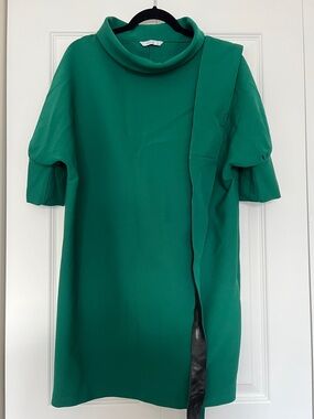 Green Cowl Neck Short Sleeve Dress